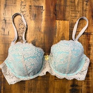 VS Dream Angels lined Demi bra Sz 32D blue with grey lace🩵🩶
